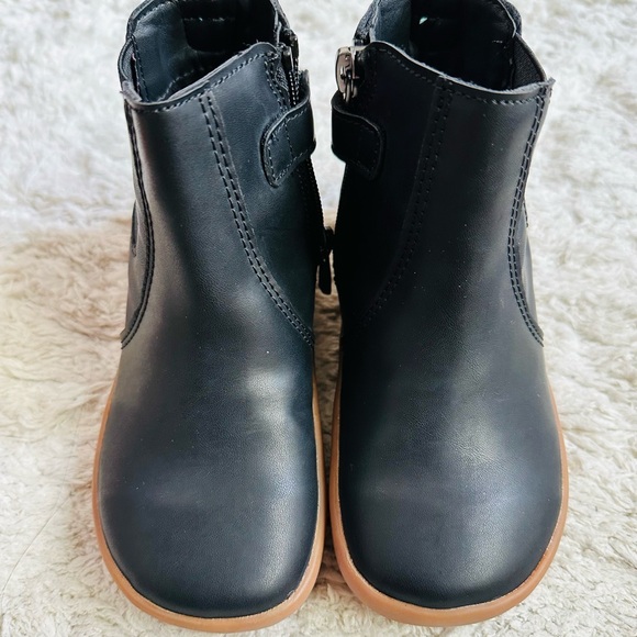 Ten Little Chelsea Boots - Picture 5 of 11